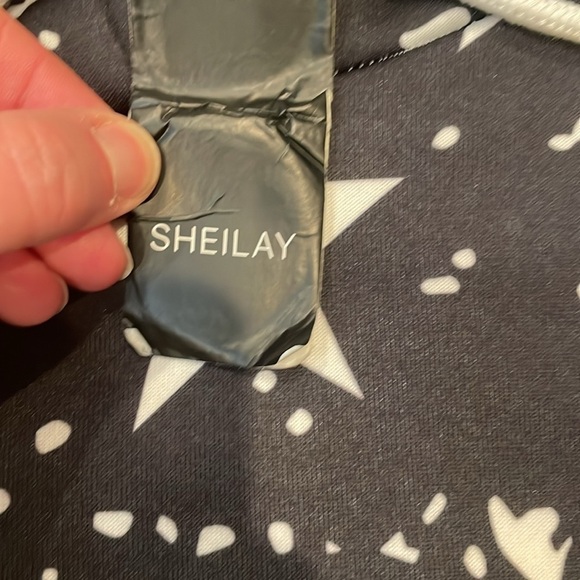 *3/$15 Sheilay Unisex Hoodie Medium Black and White Stars NWT - Picture 5 of 9